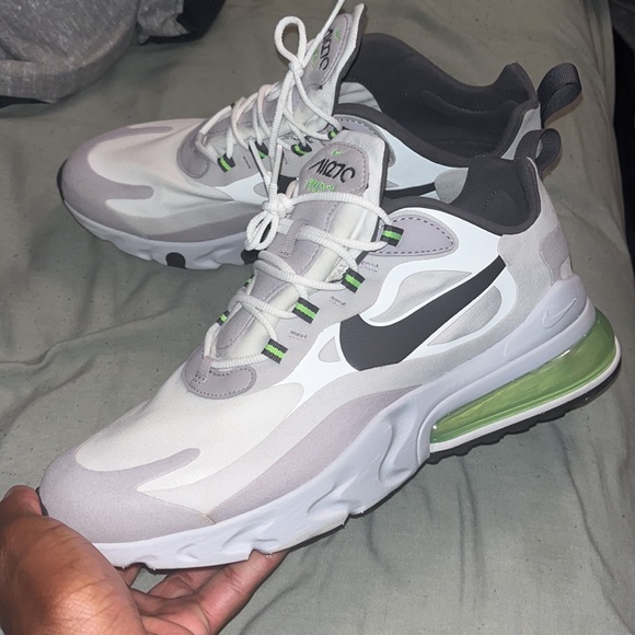 Size 11 Air maxes only worn once ! - Picture 5 of 5